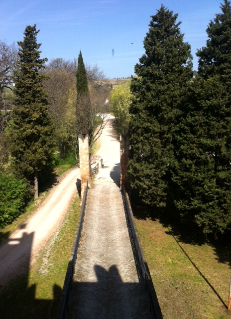 Castello della Rancia, ingresso visto dal mastio.